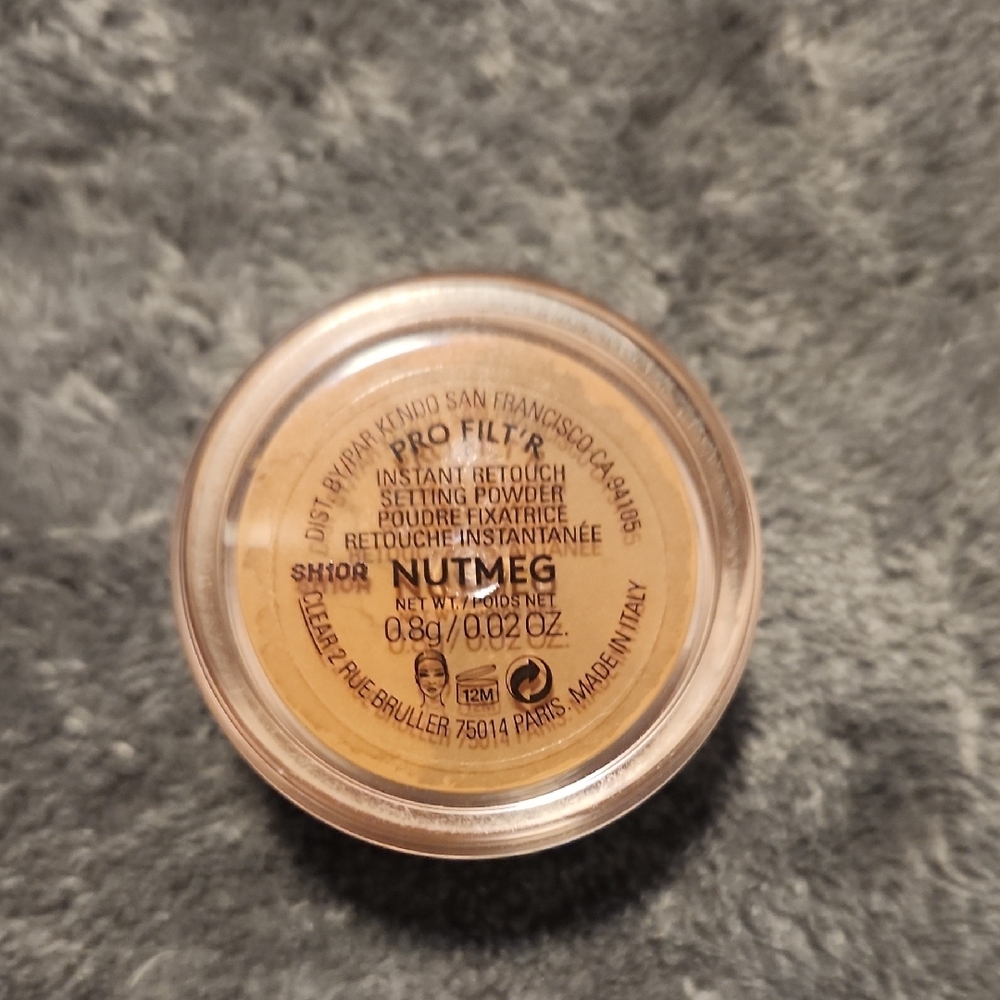 Fenty Beauty Pro Filt'r Setting Powder in Nutmeg- Sample Size
